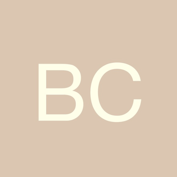 Meet your Posher, Brittany - Picture 1 of 2